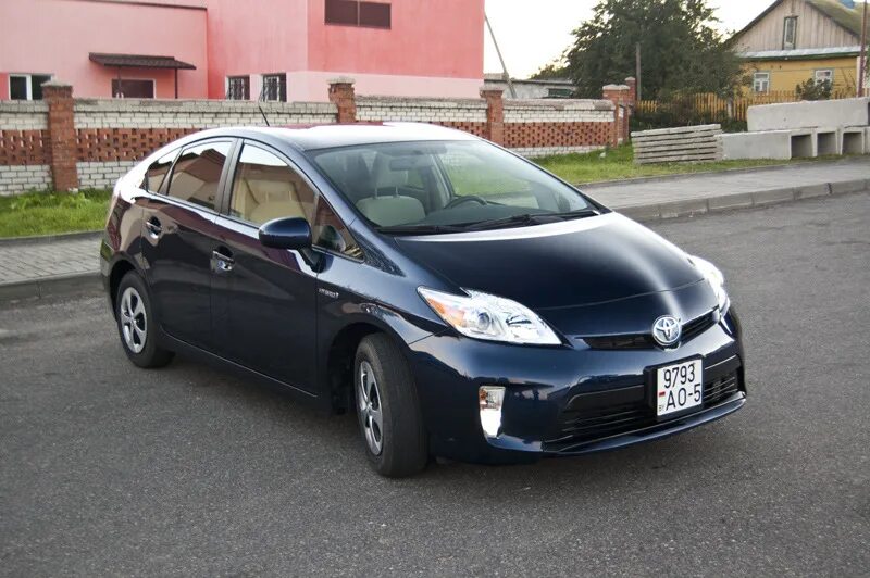 Тойота приус 2013 год. Тойота приус гибрид 2013г. Toyota prius 2013 гибрид. Приус 30 2013. Тойота приус 2013 год.