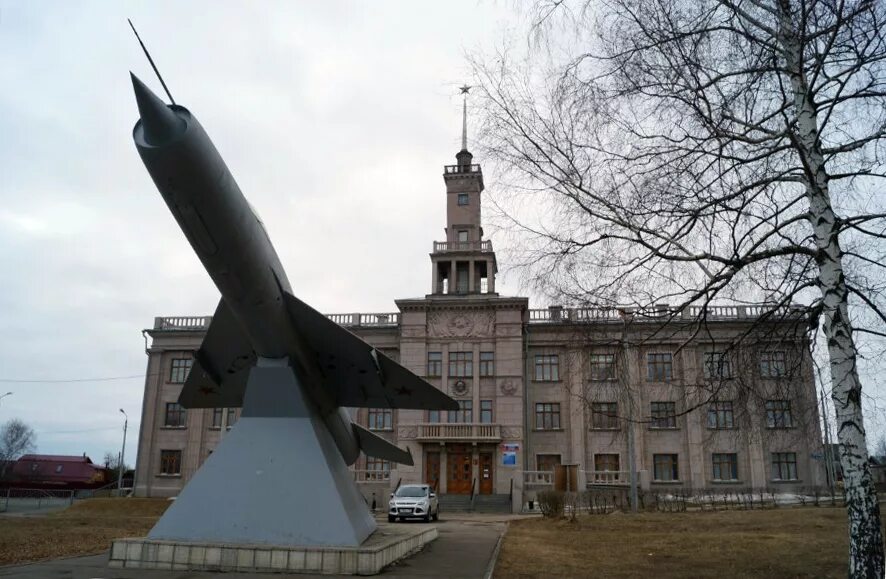 ДК Чкалова Чкаловск. Памятник Чкалову в Чкаловске. Чкаловск город в Нижегородской области. Миг 21 в Чкаловске.