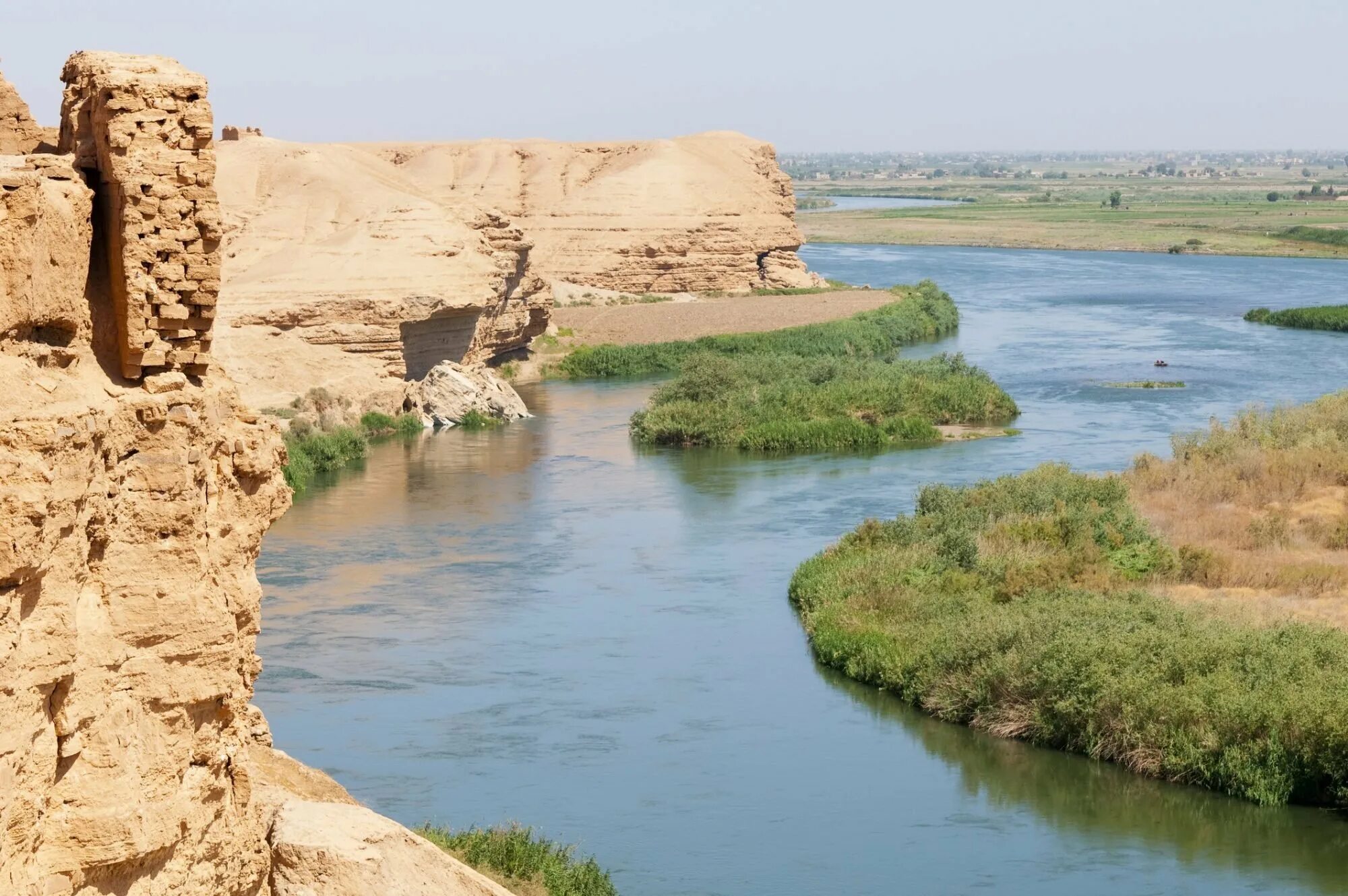 Евфрат река в древности. Река Евфрат в Ираке. Река Евфрат Вавилон. Долина рек тигр и Евфрат. Ирак реки тигр и Евфрат.