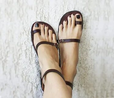 Toes