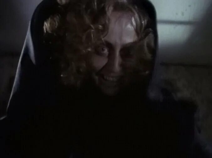 Сьюзан хилл женщина в черном. Пять книг. Женщина в черном фильм 1989. Женщина в черном. Хилл женщина в черном.