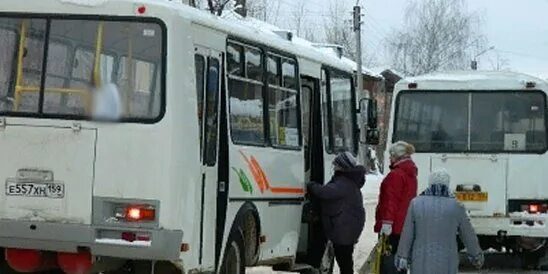 Автобус кунгур городской транспорт. Кунгур новые автобусы. Расписание автобусов фото. Расписание на новый год автобусы картинка.