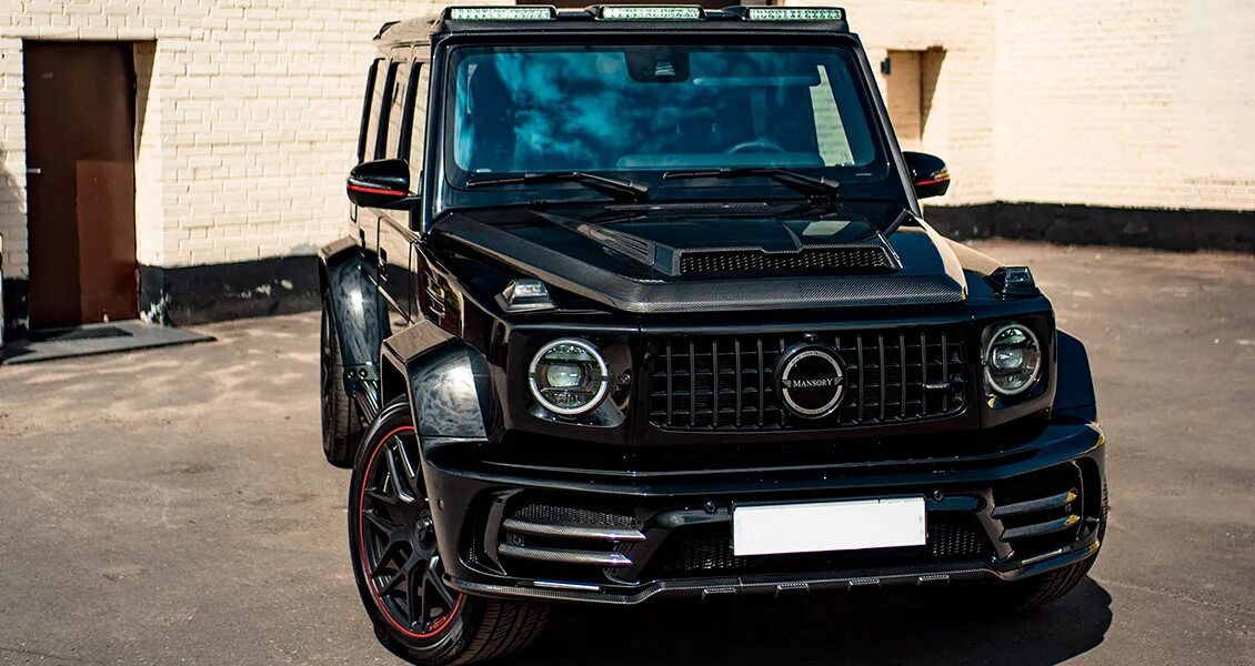 Танк 300 в обвесе гелика. Mercedes g63 w464. Mercedes g63 Mansory. G63 обвес Mansory. Mercedes g63 AMG.