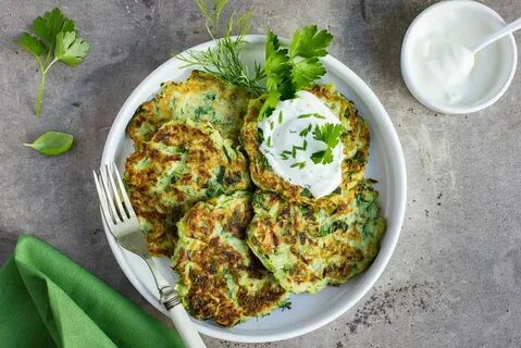 Кабачковые оладьи с молоком
