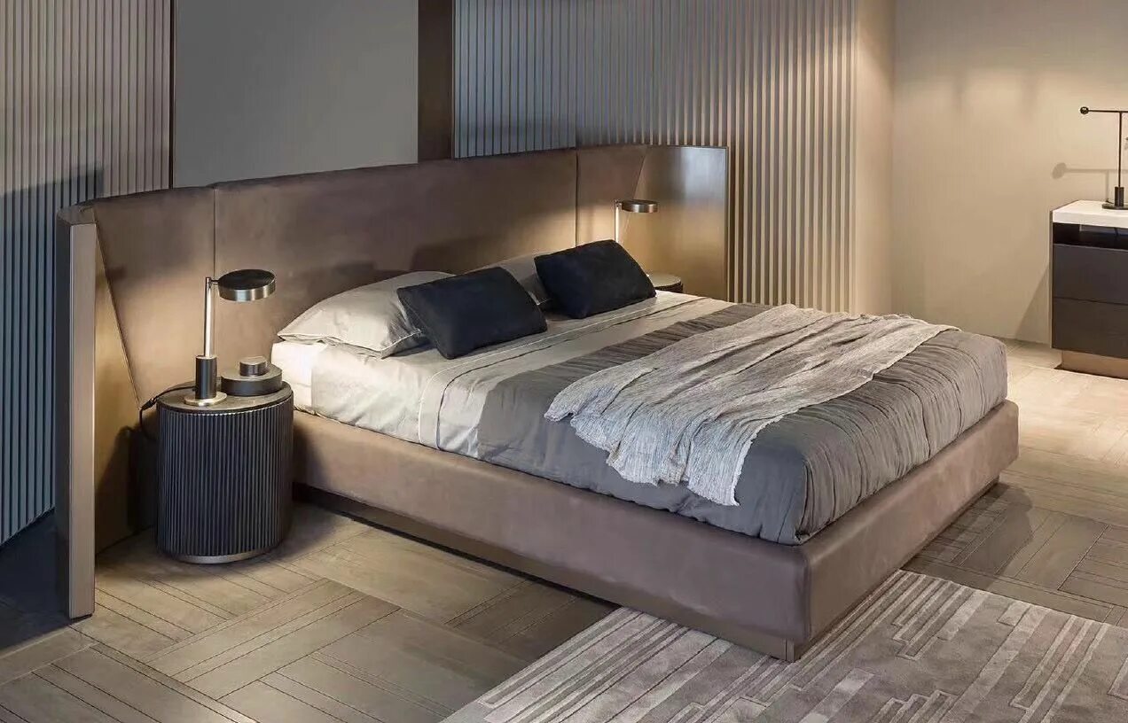 Кровать салерно. Итальянские кровати в современном стиле фото. Shake bed. Кровать из массива. Shake bed.