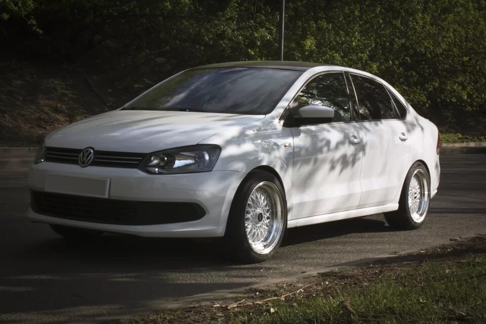 Разболтовка фольксваген поло седан. VW Polo sedan 2013. Polo sedan 2013. Разболтовка поло седан 2013. Фольксваген поло 2013 диски.