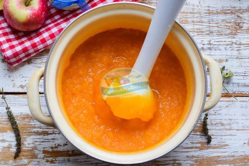 Тыквенно яблочное пюре. Пюре из яблок и апельсинов. пюре из тыквы и цедры апельсина. яблочно тыквенное пюре на зиму в домашних условиях. пюре из яблок с цитрусовыми рецепт.