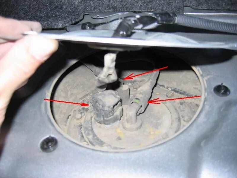 Замена топливных фильтров (тонкой и грубой очистки) - Honda Civic 5D (8G), 1,8 л