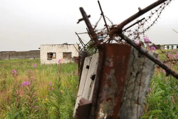 Чапаевка Камчатка. Заброшенный городок танкового полка в Чапаевке (Камчатка). Поселок Чапаевка Камчатский край. Камчатка поселок Чапаевка военный городок. Танковый городок