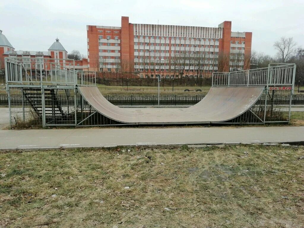 Ивановский скейт парк. Скейт парк иваново. Рампа на ивановском карьере. Ивановский карьер скейт парк. Дворец спорта иваново скейт парк.
