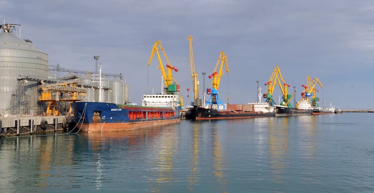 Морская перевалка грузов
