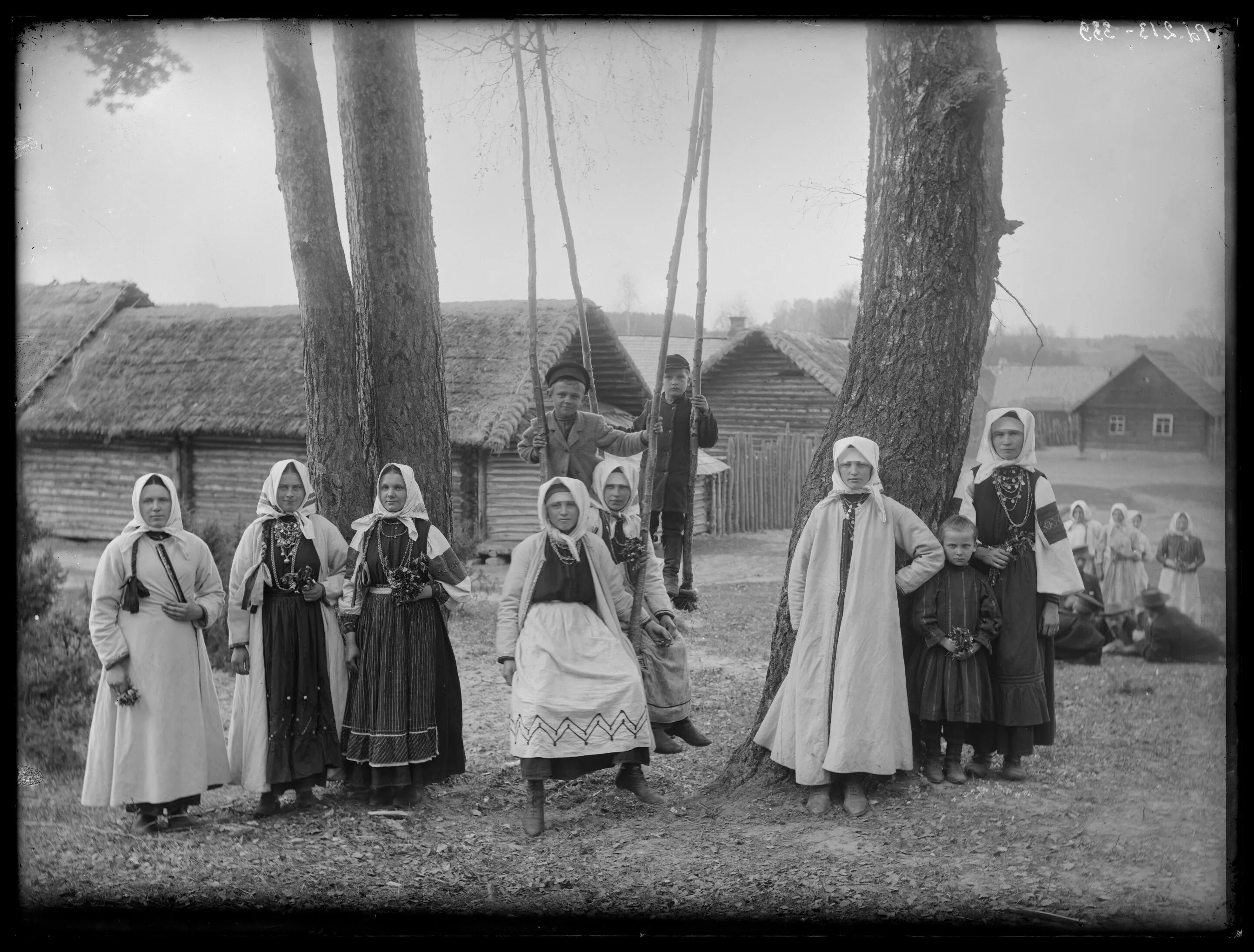 Народ сето национальный костюм. Эстонцы народ сету. Карельская волость. Эстонцы 19 век. Чудь и водь.