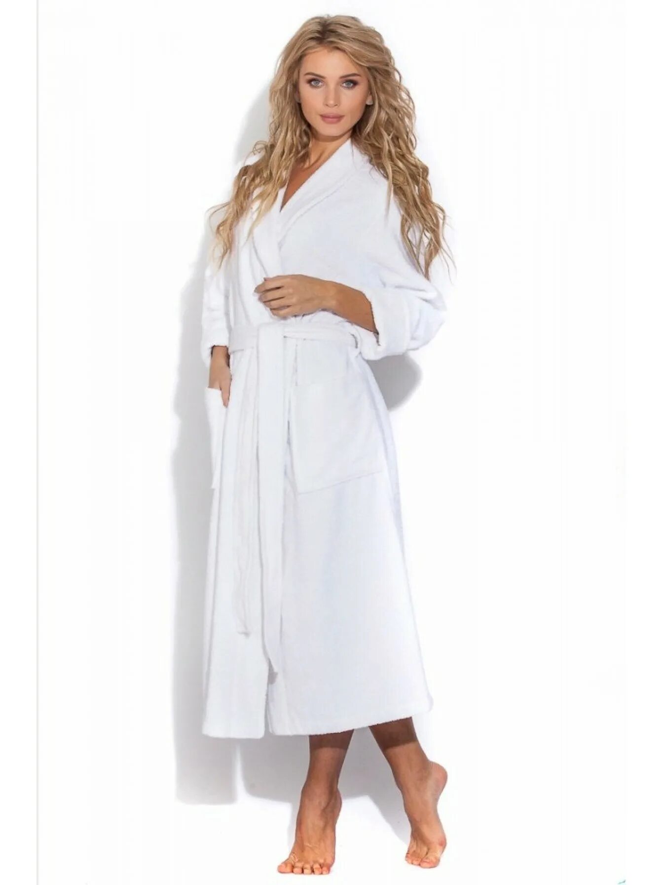 Белые домашние халаты. Халат angela by spirina. Белые домашние халаты. Плюшевый халат женский. Халат dobranocka 503652.