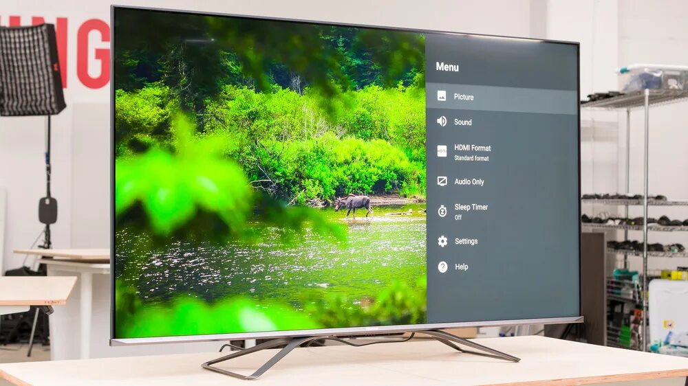 Телевизор hisense qled 65. Hisense 65u8g. Hisense 55u8gq. Hisense u8 55. Hisense телевизор 65u8g.