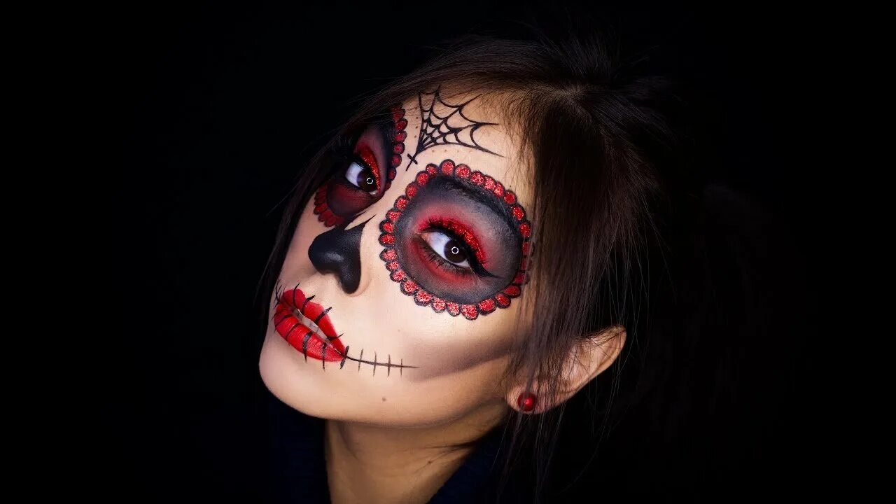 Аквагрим приведение. Санта муэрте образ на хэллоуин женский. Невеста франкенштейна макияж. Гримм мертв. Калавера катрина образ.