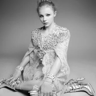 Chloe Grace Moretz, Couture Outfits, Couture Dresses, Young Actresses, Perf...