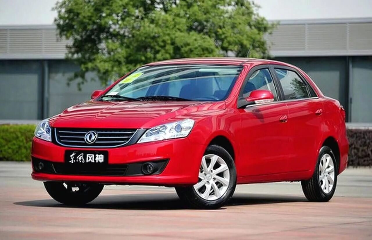 Dongfeng. Донг Фенг s30. Dongfeng DFM s30. DFM s30 машина. Китайская машина марки Донг Фенг.