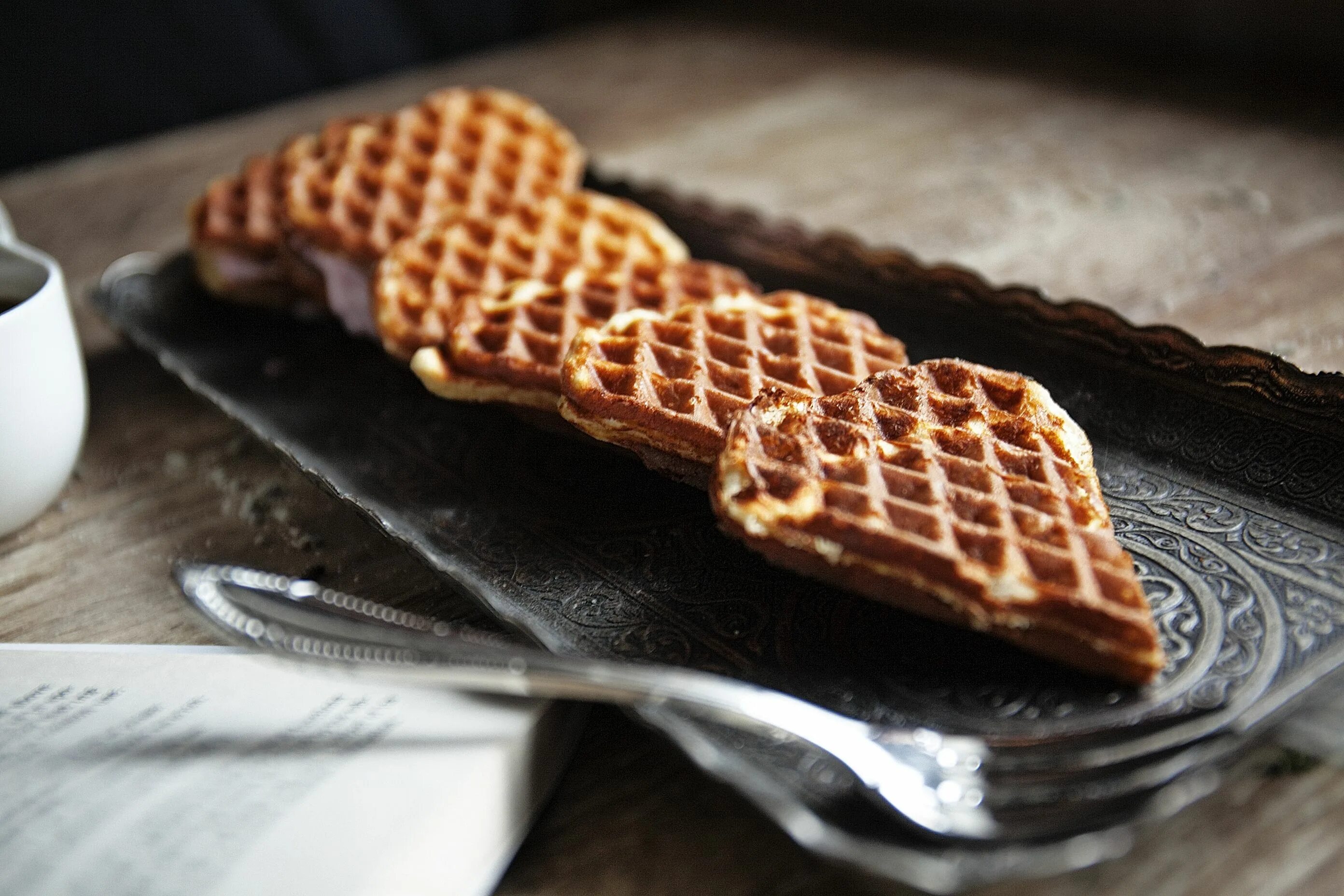 Протеиновые вафли Waffles. Протеиновые вафли в вафельнице. Низкокалорийные вафли. Норвежские вафли. Шоколадная вафля калории