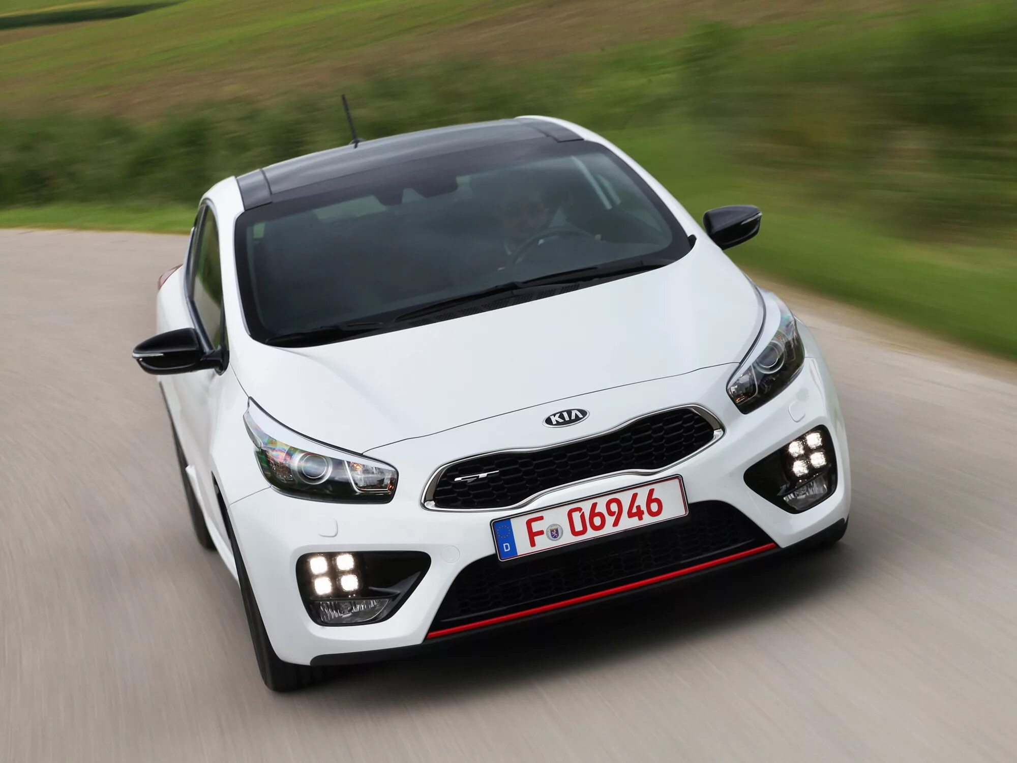Kia Pro Ceed GT фото № 155358 автомобильная фотогалерея Kia Pro Ceed GT на Автор