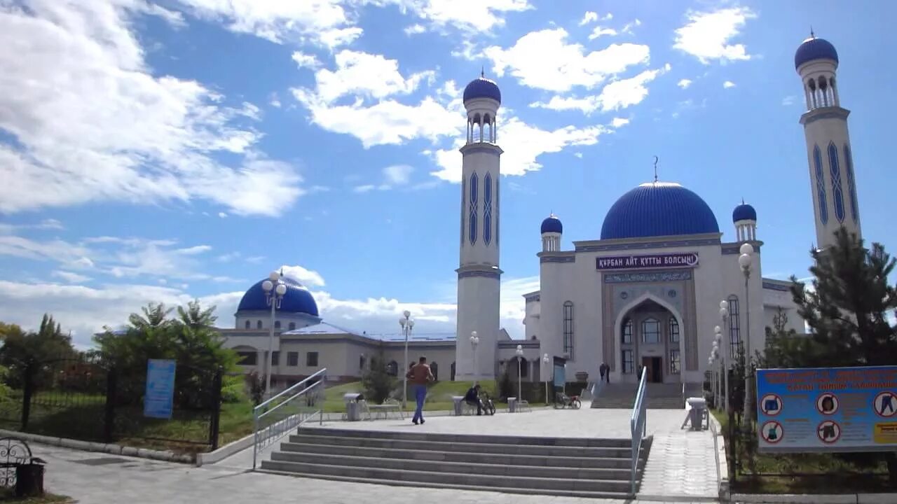 Центр тараза. Мечеть Тарази Хибатулла. Центральная мечеть Тараза. Город Джамбул Казахстан мечеть. Тараз Джамбул Казахстан.