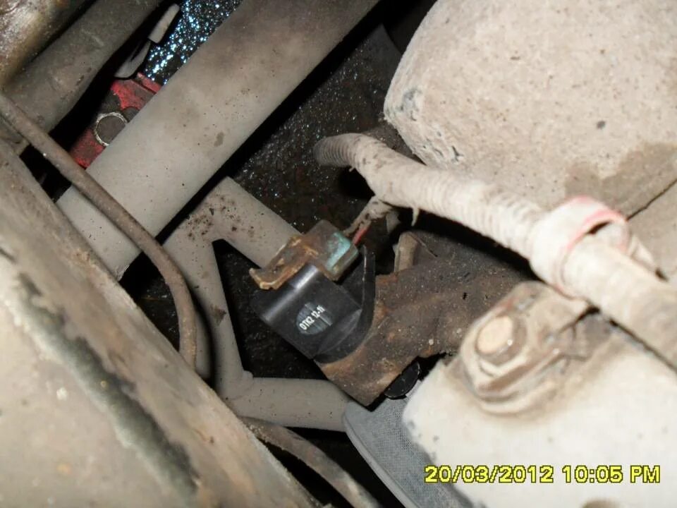 Провод на датчик коленвала ваз 2112. Провод датчика коленвала ваз 2109. Датчик коленвала 2110 16 клапанов. Опель вектра б 1. Провод на датчик коленвала ваз 2112.