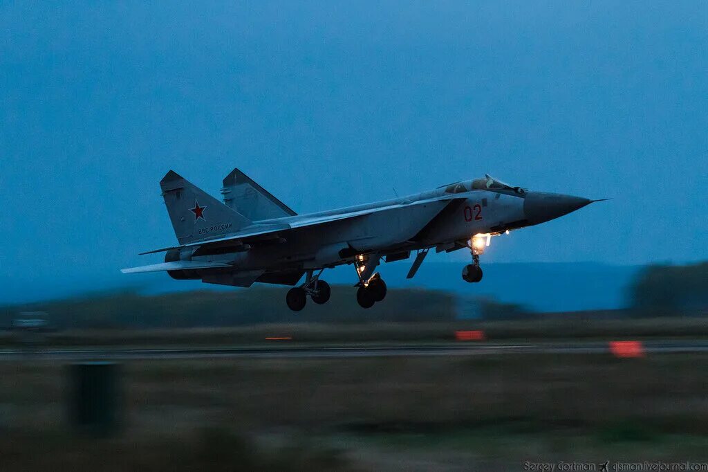 Миг 31бм. Миг-31бм фото. Самолет миг-31бм. Миг-31бм «пермь великая». Миг 31 парашют.