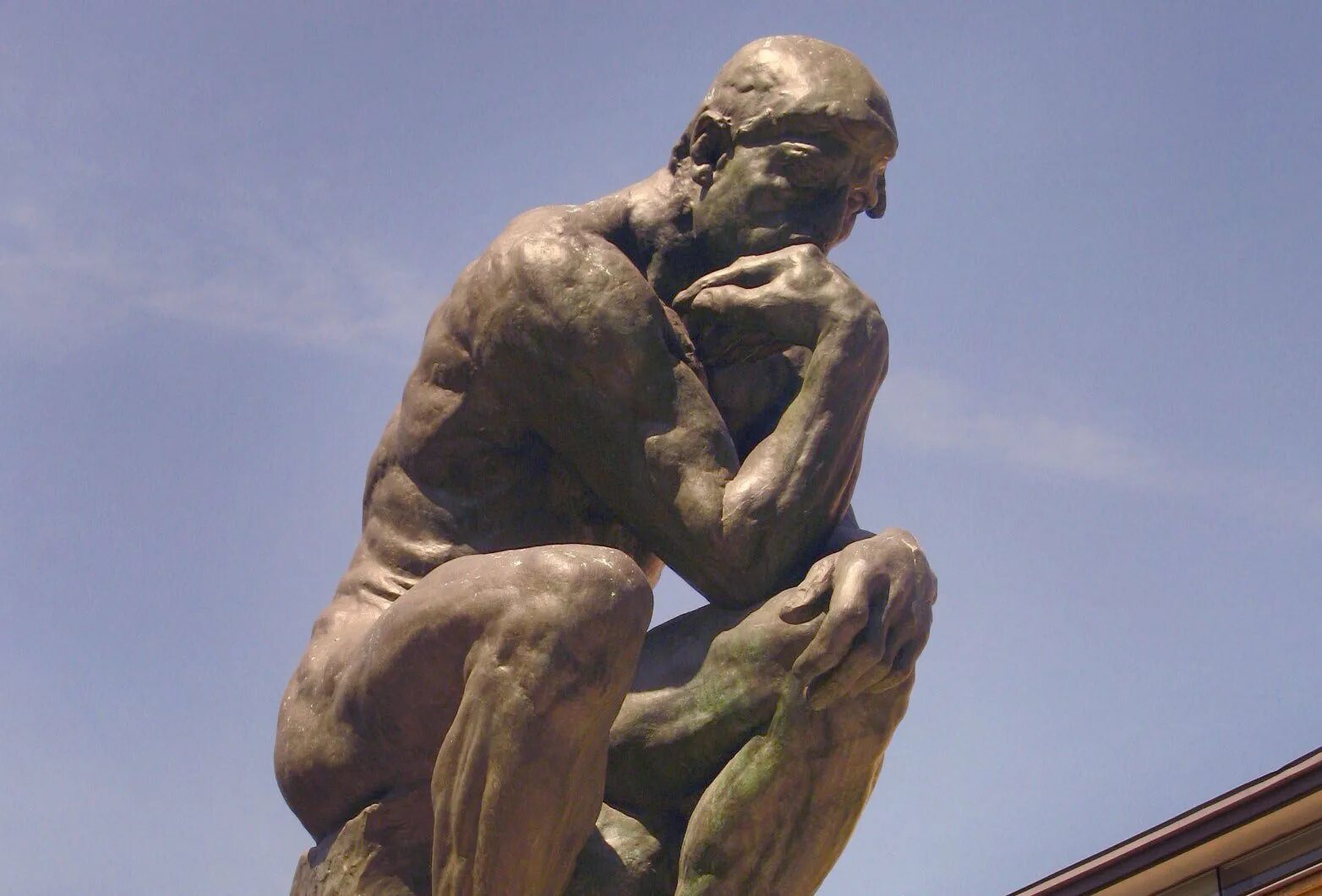 Роден мыслитель скелет. Скульптура мыслитель микеланджело и родена. Роден мыслитель. Памятник родена мыслитель. Мыслитель микеланджело.