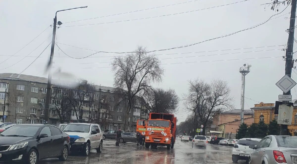 Что творится в таганроге. Таганрогская правда происшествия. Экотранс Таганрог. Ростов -Таганрог авария сегодня мусоровоз.