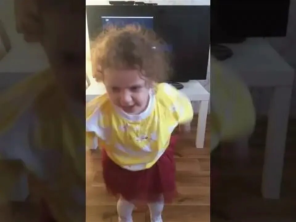 Малая ругается матом. Маленькие дети матерятся. дети матерятся смешно до слез. ребёнок ругается матом в садике. видео малышей матерятся.
