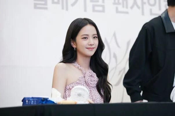 С кем встречается джису #taennie #tatanini #taehyung #jennie #vnnie #guccicouple #miniguccis #greenheart