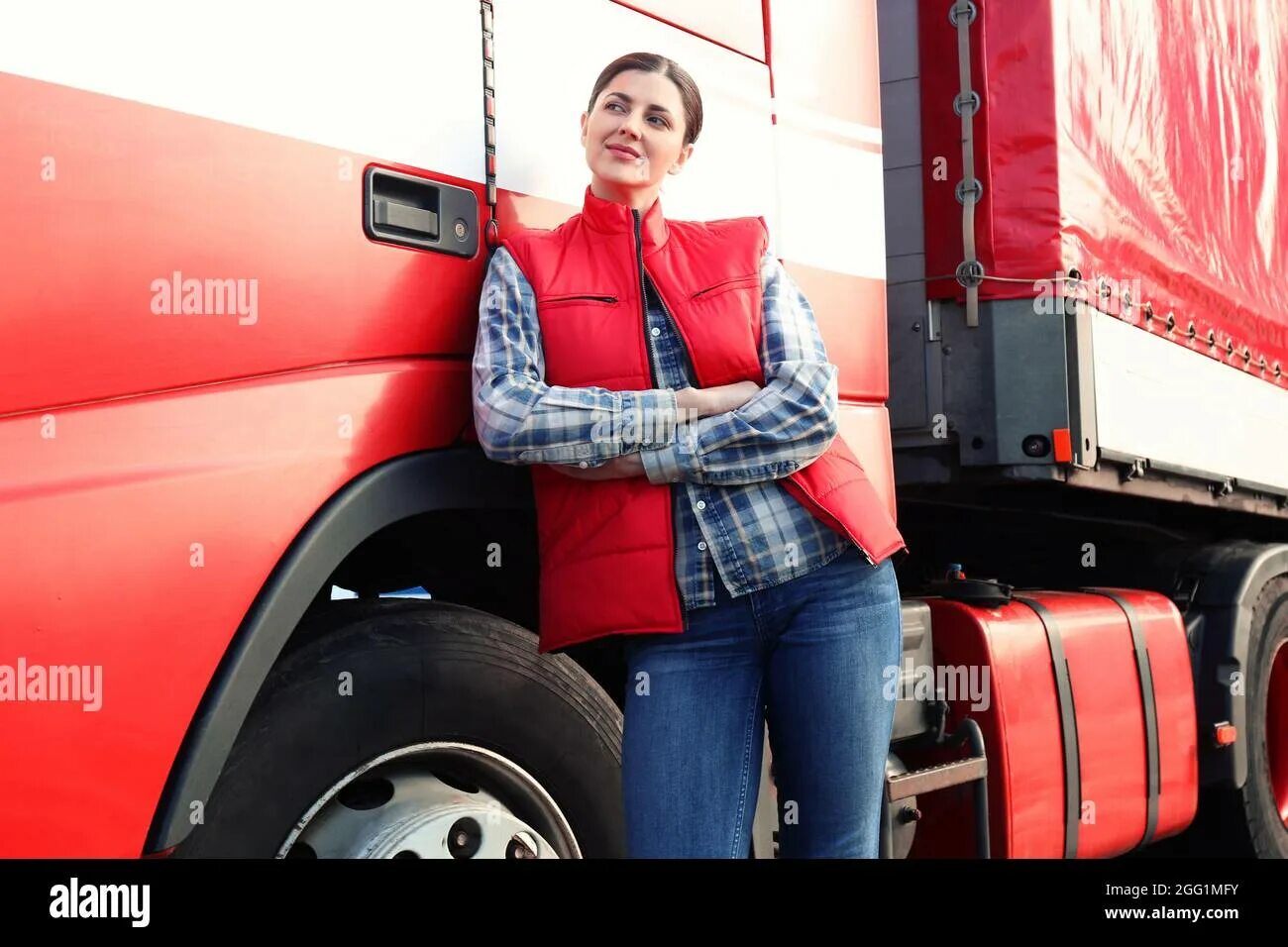 Женщина автоинструктор по вождению. Богатые женщины ищут водителей ростов на дону. Женщина ищет водителя. Богатая женщина ищет водителя личного. Женщины воронежа.