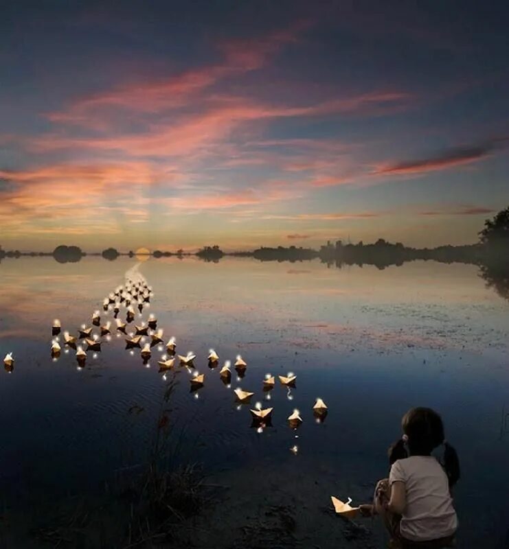 Человек на вершине. Фантазия и воображение. Dream idea. Лампочка идея. Сны и сновидения.