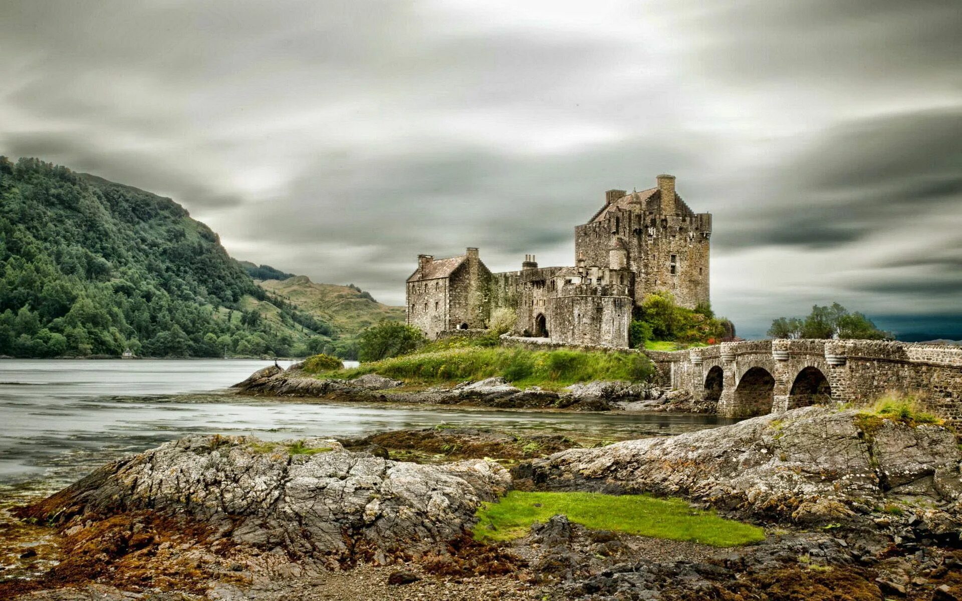 Castle pictures. Замок Эйлен-Донан. Замок Эйлен Донан Касл. Замок Дун Шотландия. Замок Килхурн, Шотландия.