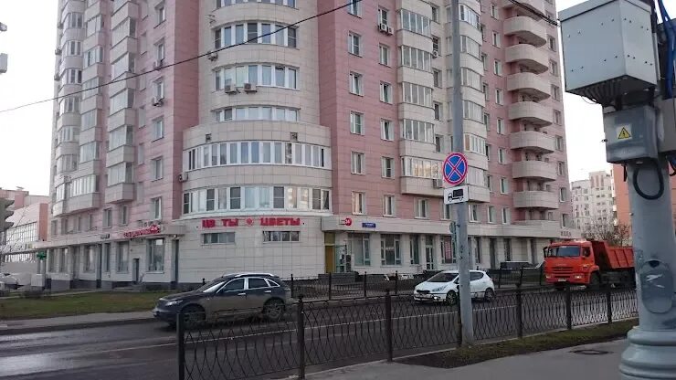 Продается машиноместо 18кв.м, ул.Генерала Белобородова 15