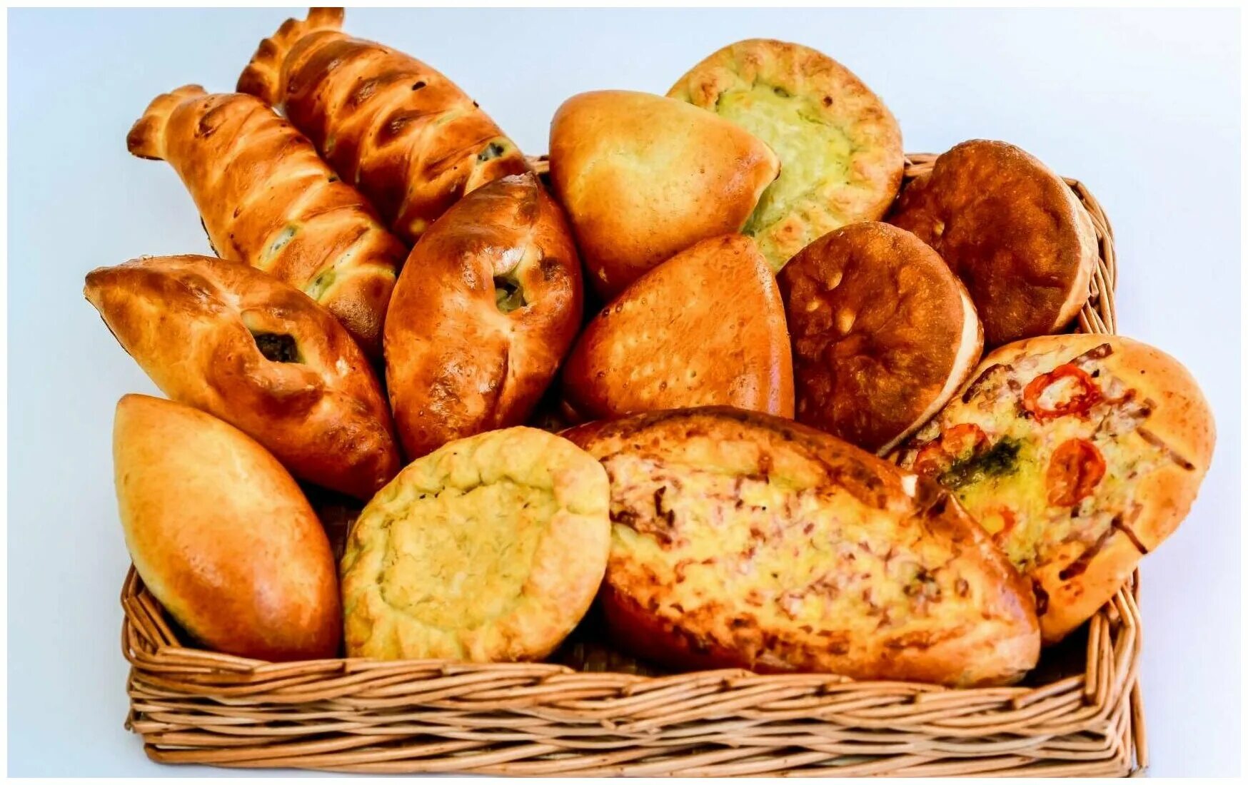 булочные изделия. круассаны. выпечка. про выпечку. горячая выпечка.