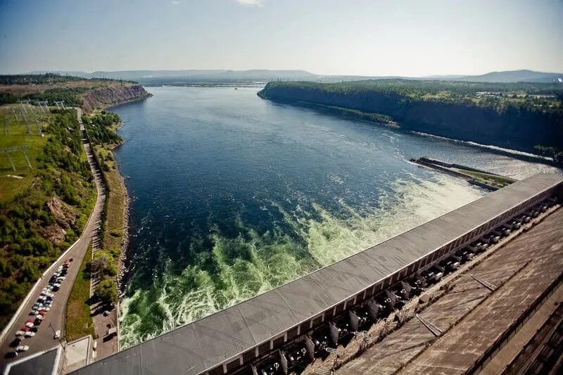 Водохранилище это. Братская ГЭС водохранилище. Братск Ангара водохранилище. Ангара река Братское водохранилище. Река Ангара Братская ГЭС.