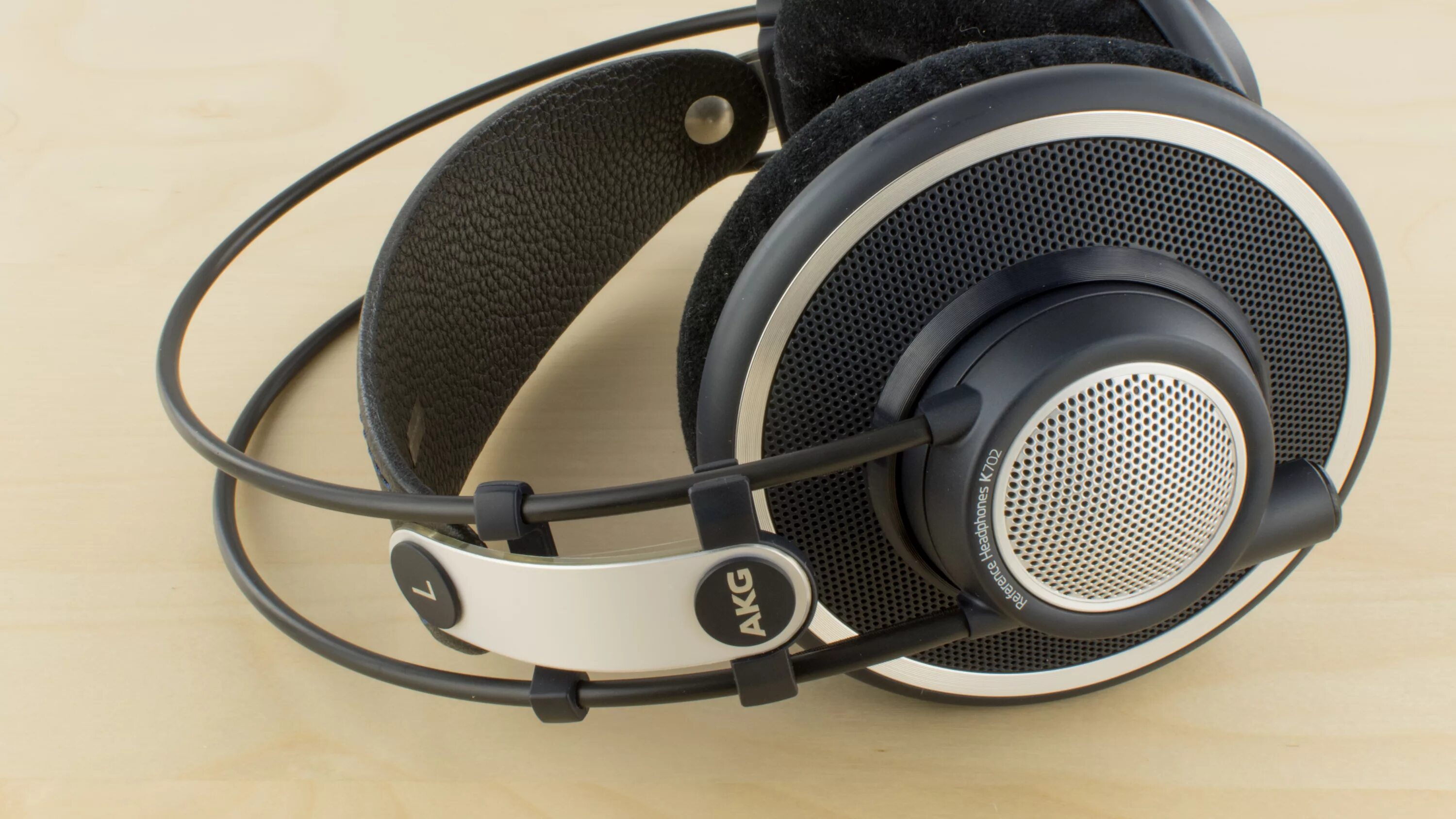 Akg k702