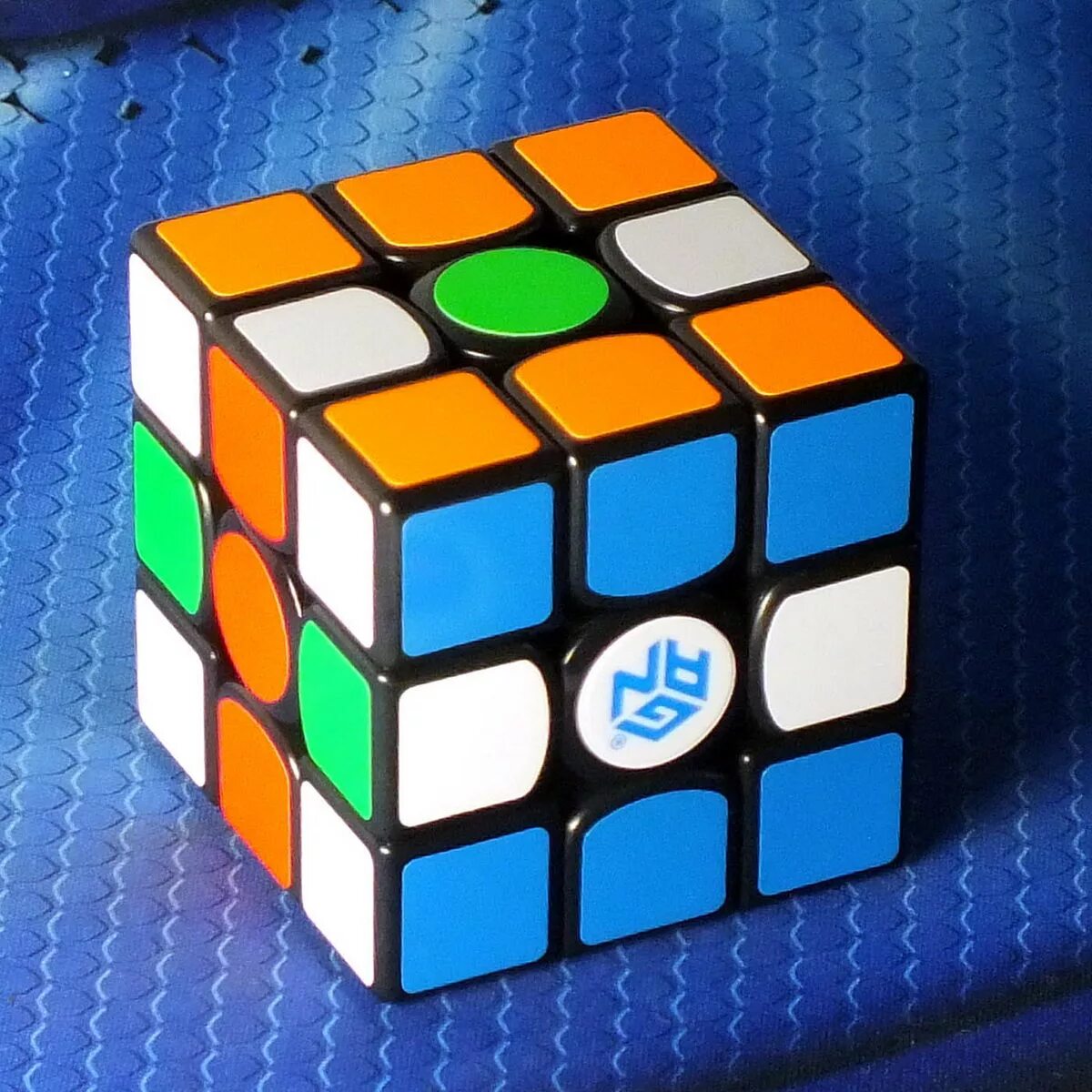Кубик рубика 30 на 30. Можно кубик рубик. Можно кубик рубик. Кубик рубика 3х3 диагональный. Можно кубик рубик.