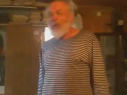 Ты какую группу уважаешь дед