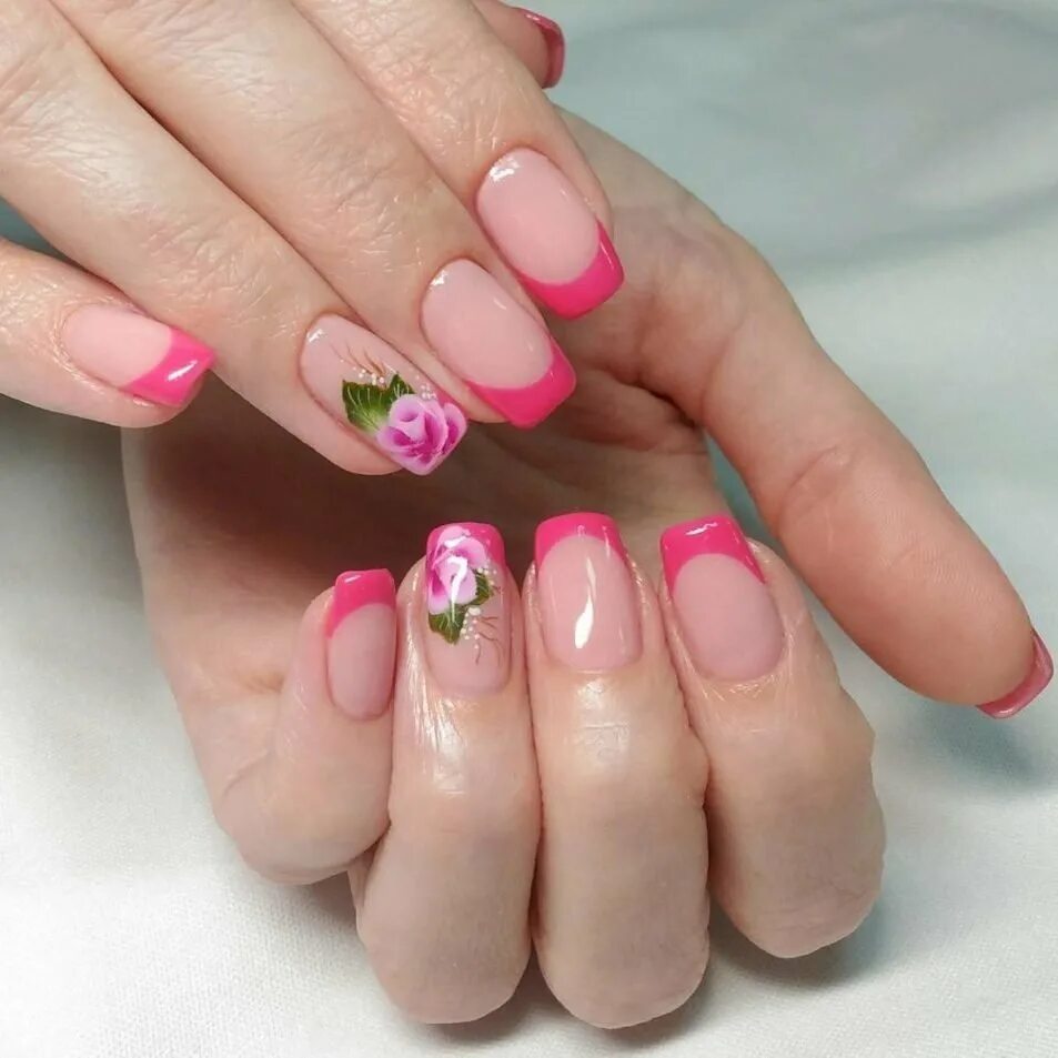 нежный маникюр. весенний нюдовый маникюр. маникюр на короткие ногти неж. маникюр в нежных тонах. красивый бежевый маникюр.