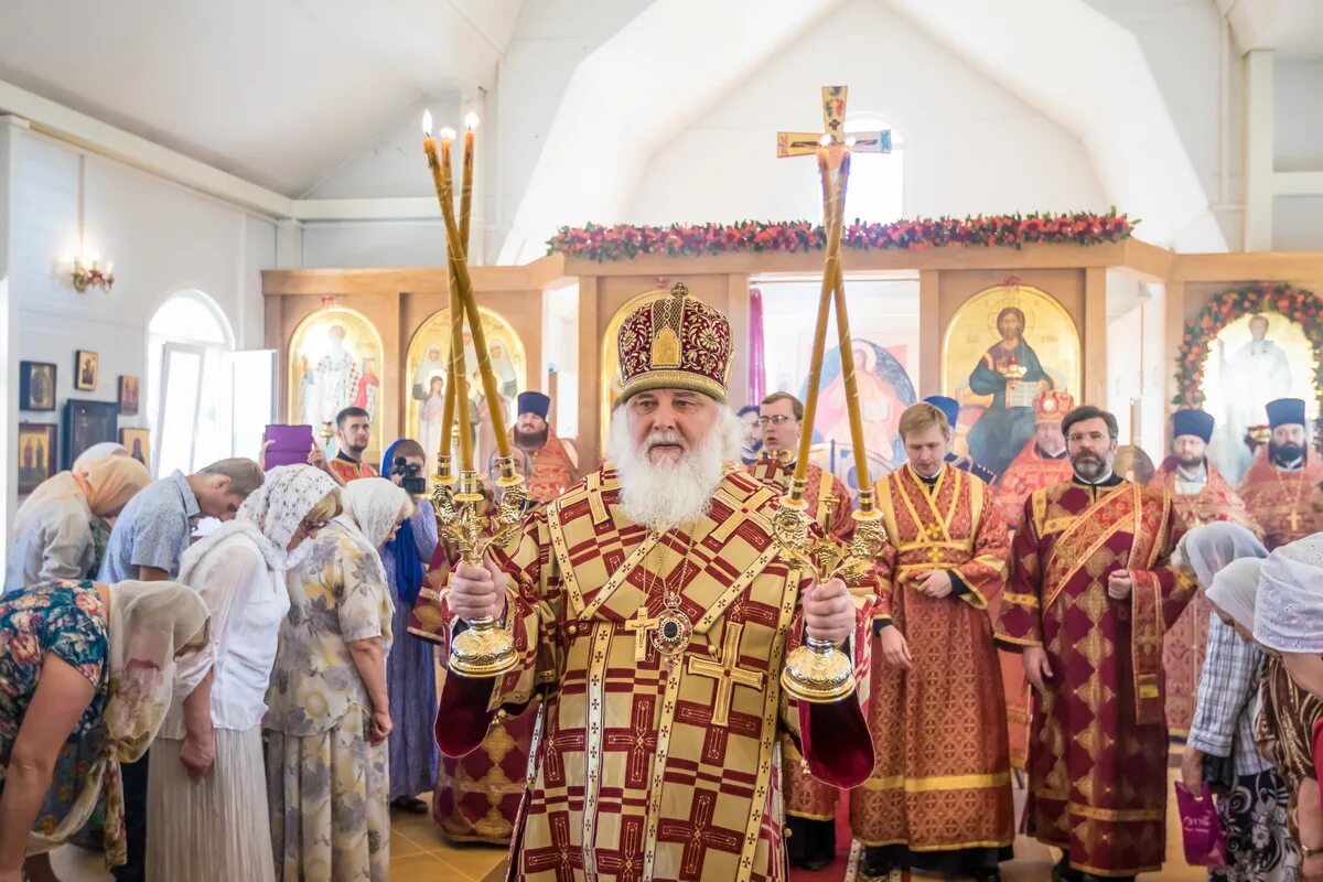 Храм страстотерпцы ясенево расписание. Храм страстотерпца Николая в Аннино. Храм св царя Николая в Аннино. Храм царя страстотерпца Николая село Гореловка. Храм царя Николая в Аннино расписание богослужений.