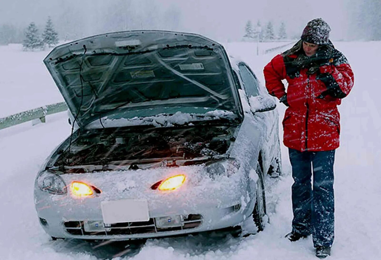 Cold car. Машина зима. Автомобиль взамержший. Машина в Мороз. Машина зимой.