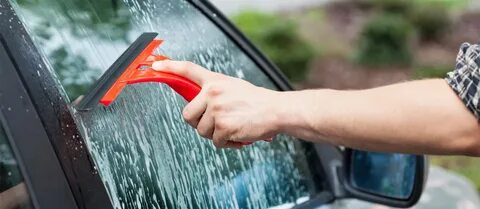How to Choose the Right Car Window Cleaning Company in Tampa
