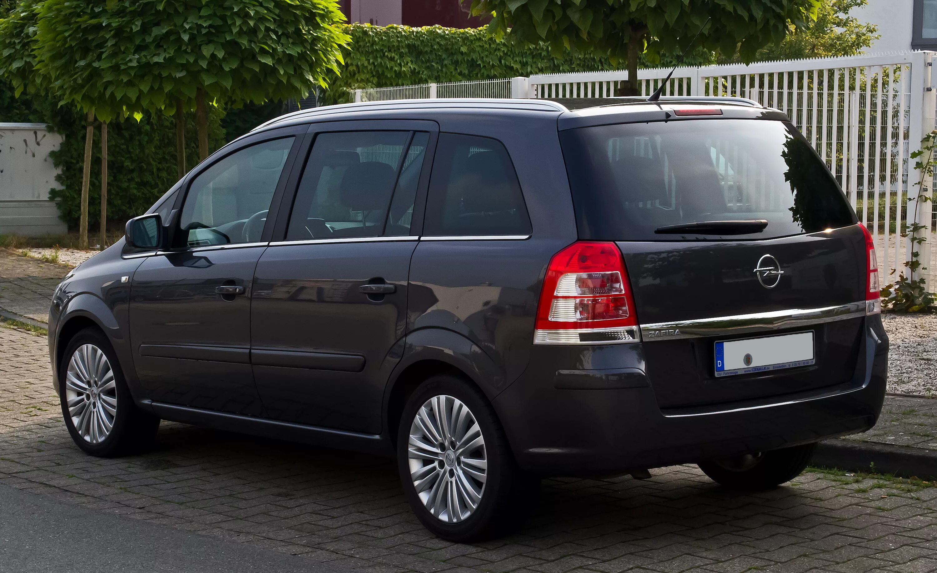 Опель зафира б 2013. Opel zafira b 2010. Опель зафира б 2013. Opel zafira 2013. Опель зафира б 2013.