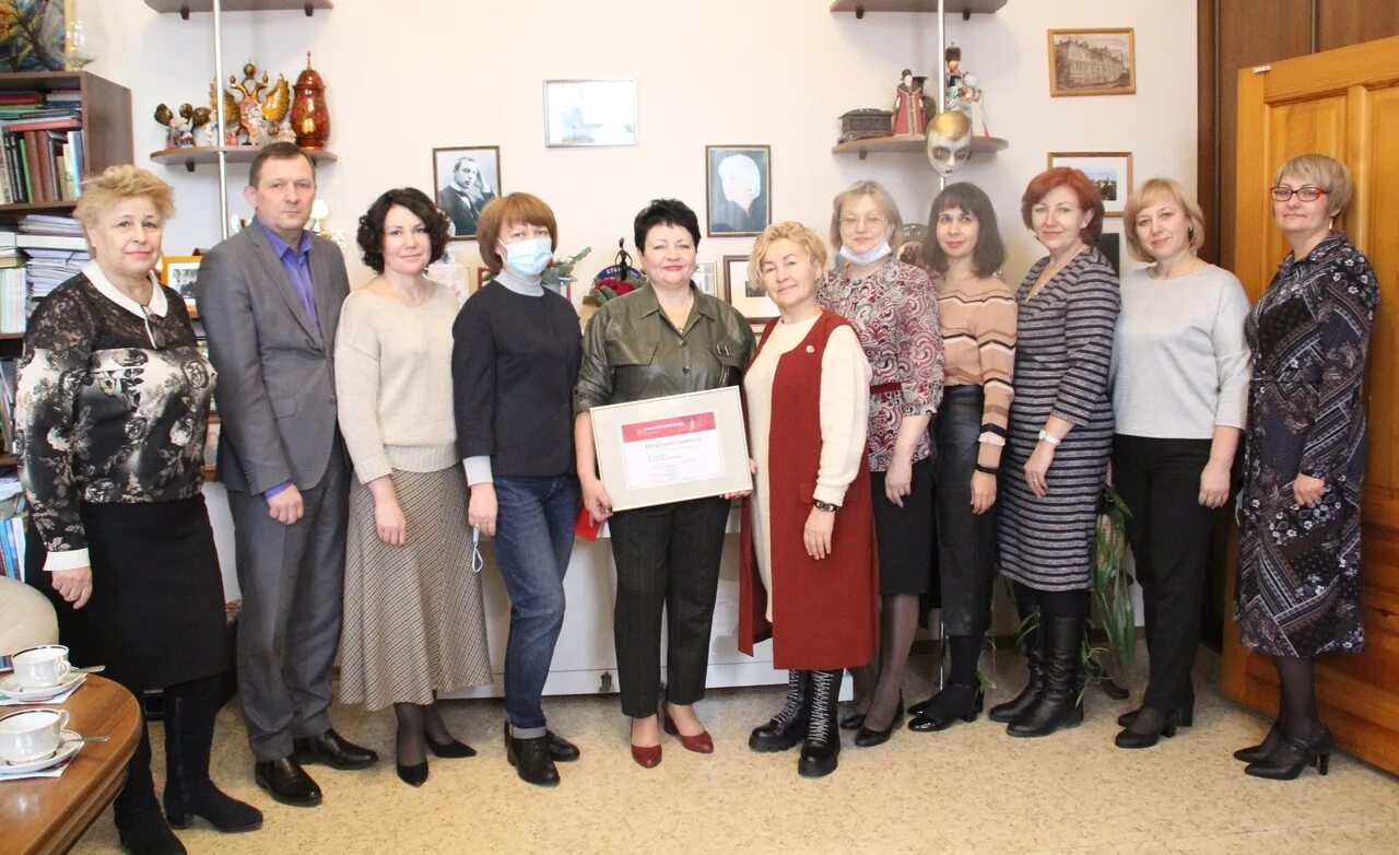 Зам министра здравоохранения республики дагестан джавгарат исаева. Заместитель министра культуры красноярского края. Коллектив отдела кадров. Отдел кадров в школе. Керц екатерина сергеевна.