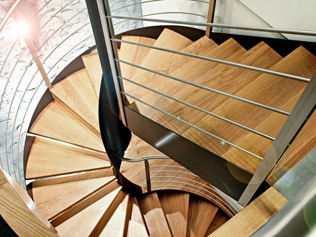 Винтовая лестница Эндрю Макконнелла. Винтовая лестница Toronto 125. Консольная винтовая лестница. Спиральная лестница.