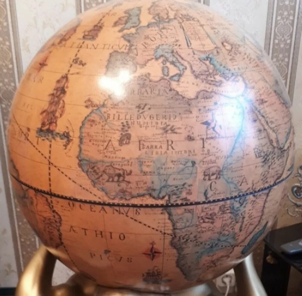 Кратет Малльский Глобус. Страусиное яйцо (1504) — старейший Глобус Америки.. Древний Глобус. Самый старый Глобус в мире.