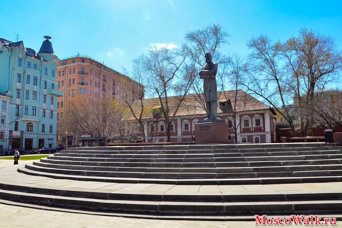 остоженка памятник. остоженка памятник. памятник тургенева в краснодаре. педагогический институт иностранных языков имени мориса тореза. площадь пречистенские ворота.