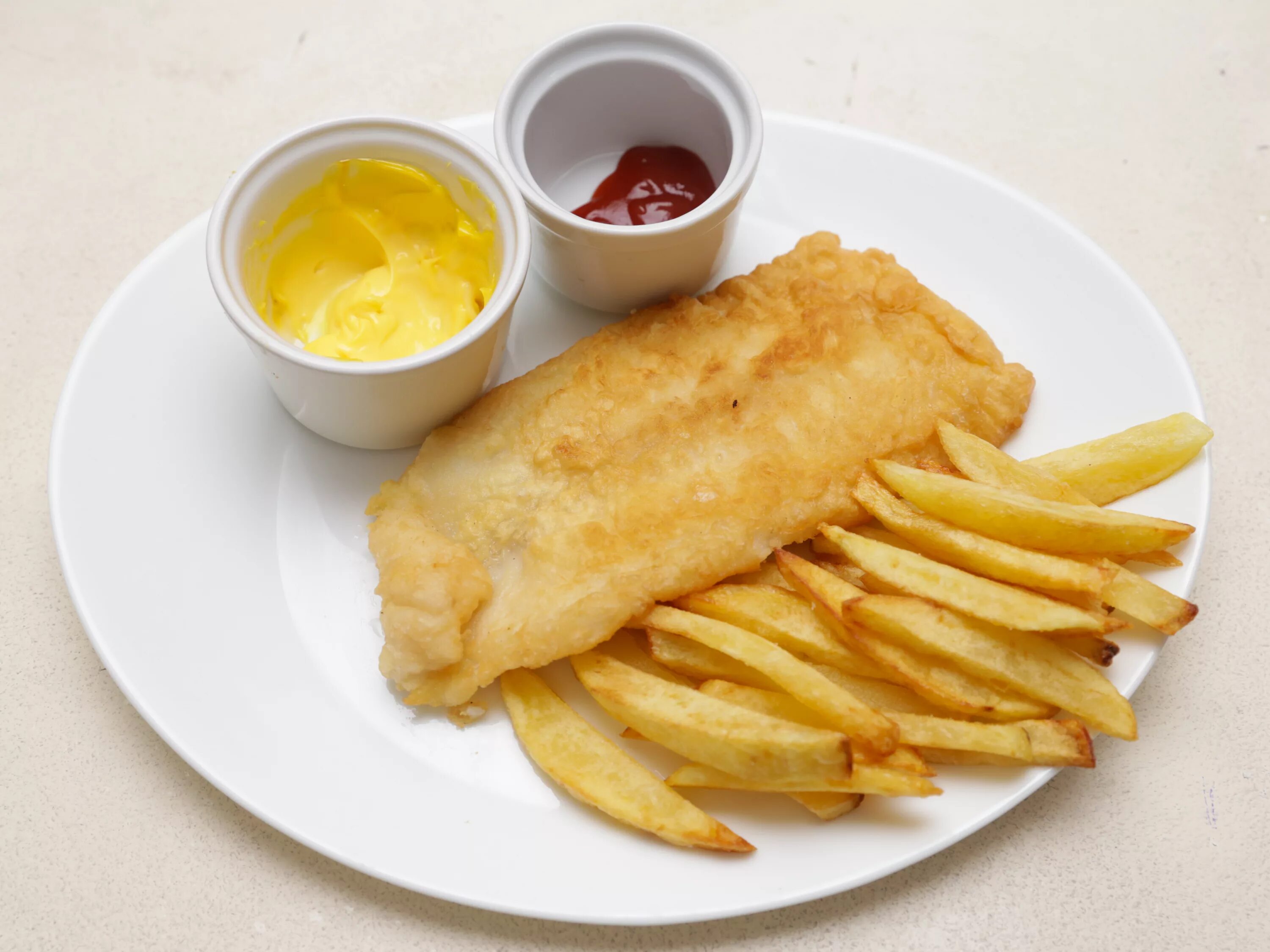 Фиш энд чипс в Англии. Рыба с жареной картошкой- Fish and Chips. Рыба в британии