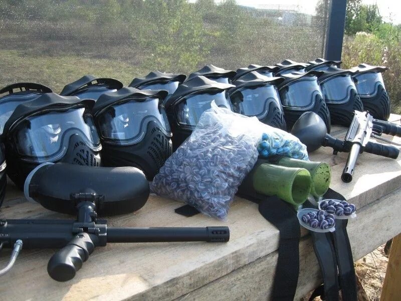 Снаряжение для пейнтбола. Клуб маяк пейнтбол фото. Paintball игра. Лазертаг сосновый бор. Бизнес пейнтбол.
